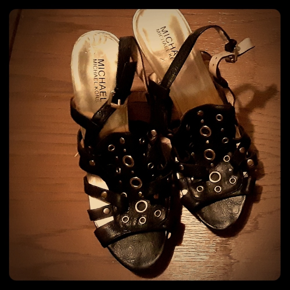 Micheal kors size 9
